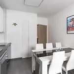 Bright & Contemporary 2bd *